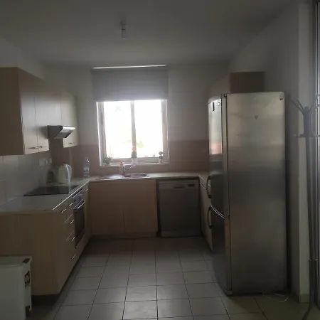 Stylish Luxury Flat In Center Of 라르나카