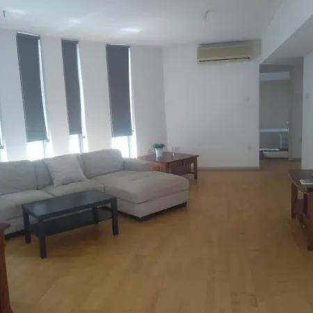Stylish Luxury Flat In Center Of * 라르나카